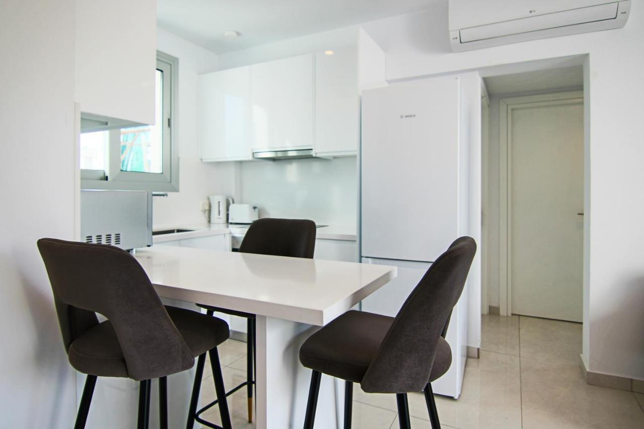 Phaedrus Living - Seaside Executive Flat Harbour 204 Apartment Paphos Exterior foto