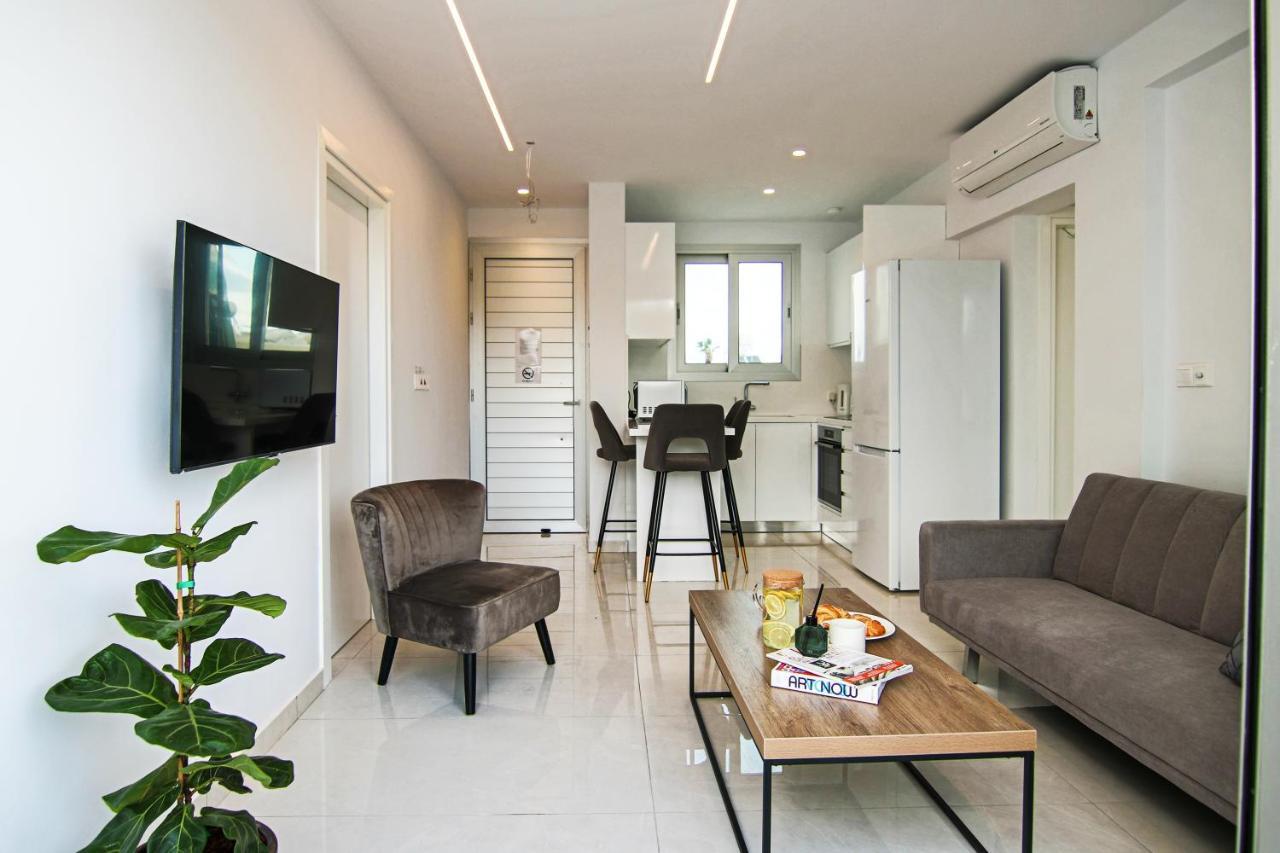 Phaedrus Living - Seaside Executive Flat Harbour 204 Apartment Paphos Exterior foto